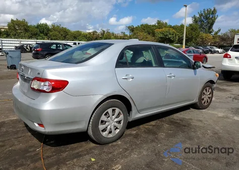 2011 Toyota Corolla Base z USA, uszkodzony, nr VIN JTDBU4EE5BJ097928